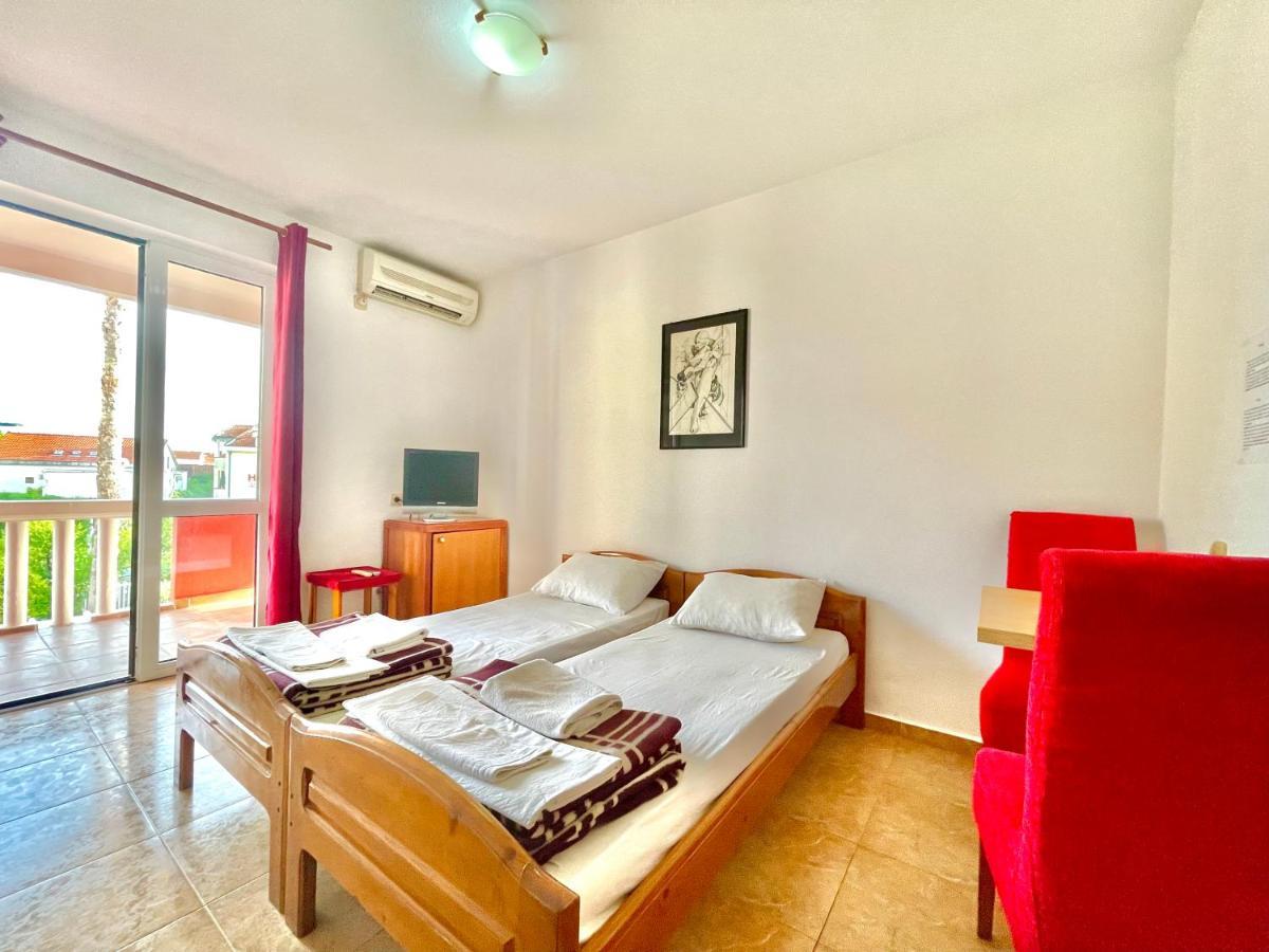 Vila L Budva Hotell Eksteriør bilde